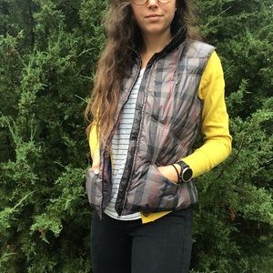 Tommy Hilfiger plaid vest